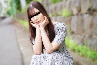 042924 01 - Em gái nghiệp dư với khuôn mặt ngây thơ