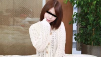 112124 01 - Em gái buồn chán thất tình trên phố