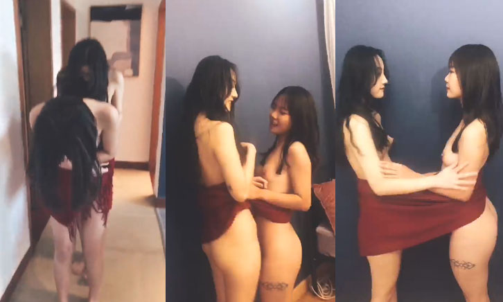 2 em cùng giành nhau khăn tắm - 2 em cùng giành nhau khăn tắm ()